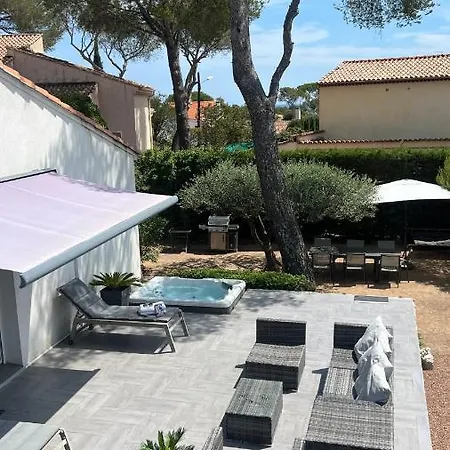 Villa Spa/jacuzzi, A Proximite De La Mer. Saint-Raphael (Var)